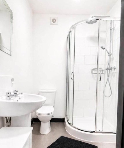 Bathroom 3, The Residency Rooms Liverpool, Wirral