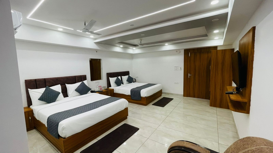 Room 4, Citylights Inn Hotel, Kaushambi