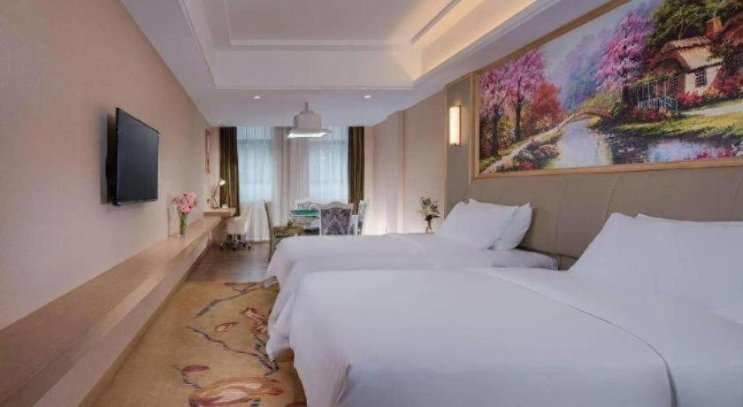Bedroom 2, Vienna Hotel Bishan Central Street, Chongqing