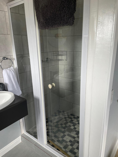 Bathroom 5, House on Westcliff, Overberg