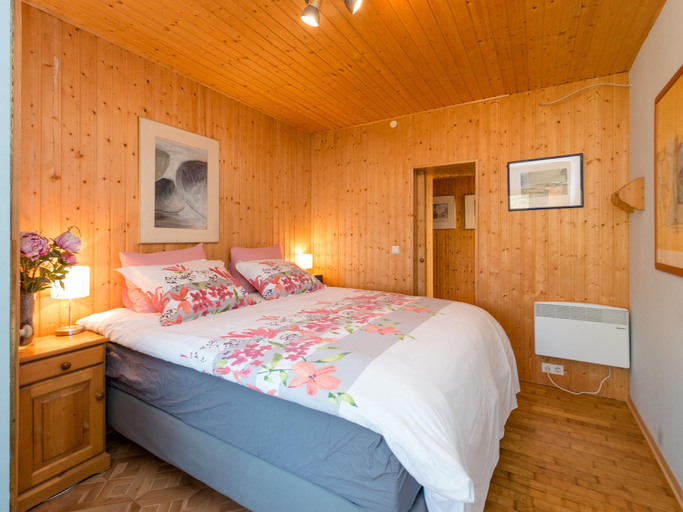 Bedroom 2, Holiday Home in Eichenborn with Garden, Hameln-Pyrmont