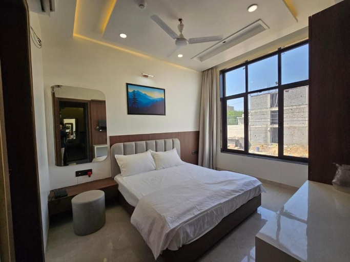 Room 3, shree radha raman sarkar dham, Mathura