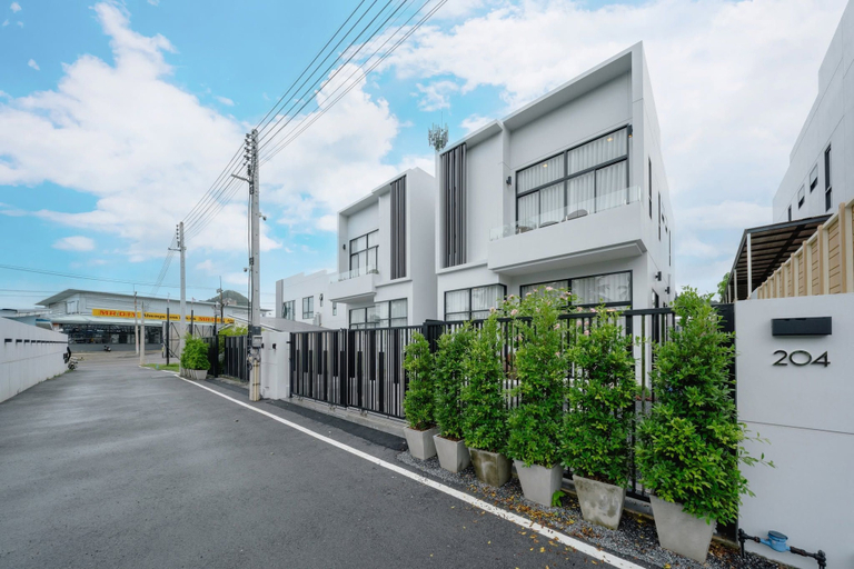 Front of property 4, Leona Biz Home, Mueang Krabi