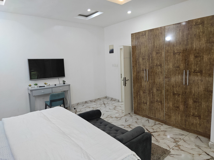 Room 3, NatureRest 4 bedroom Shortlet in lekki, Eti-Osa