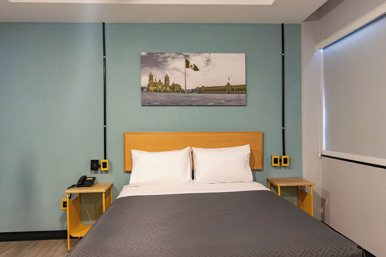 Room 4, Hotel Escala Plaza Garbaldi, Mexico City
