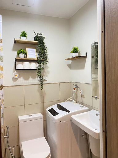 Bathroom 3, Parañaque Apartments, Parañaque