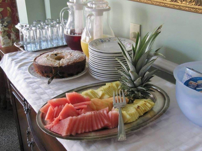 Food & Drinks 4, The Carisbrooke Inn, Atlantic