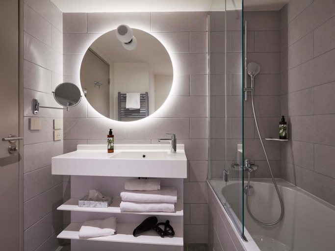 Bathroom 5, Aparthotel Adagio Toulouse Centre La Grave, Haute-Garonne