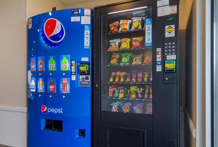 Food & Drinks, Woodspring Suites Jacksonville Orange Park, Duval
