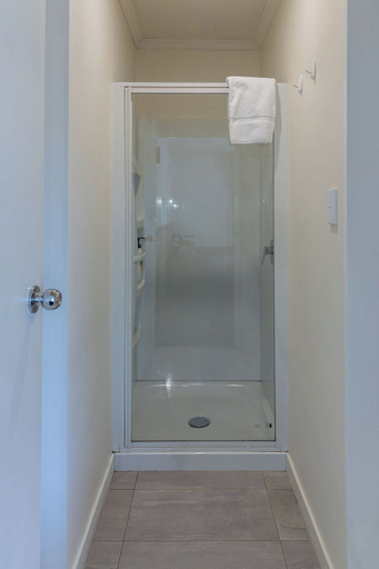 Bathroom 3, Mount Hutt Motels, Ashburton