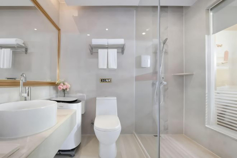Bathroom 3, Vienna Classic Hotel (Huizhou Dahuxi), Huizhou