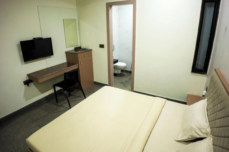 Room 5, Hotel Crown City - HCC, Hisar