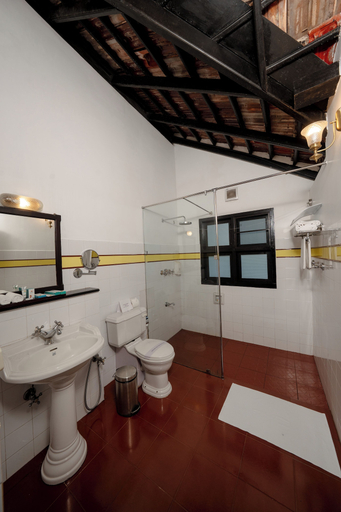 Bathroom 5, Nihara Resort And Spa, Ernakulam