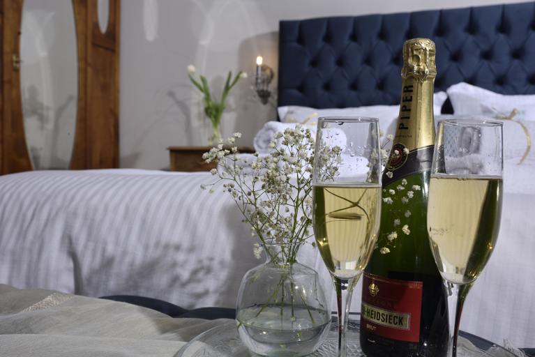 Food & Drinks, Athenian Vintage Apartments, Attica