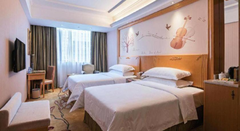 Bedroom 3, Vienna 3 Best Hotel Guangzhou Chebei Station, Guangzhou