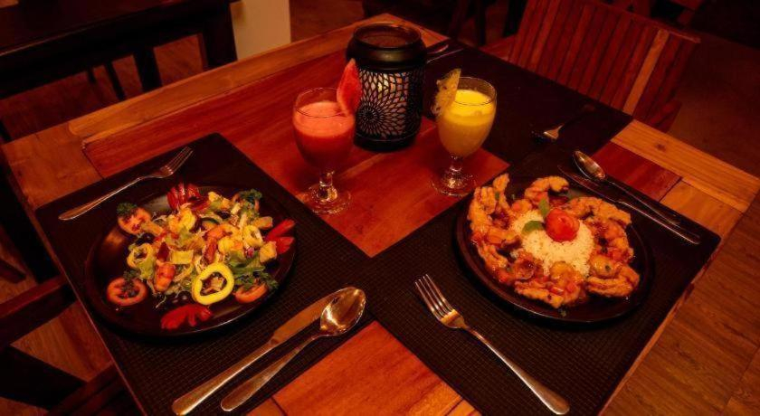 Food & Drinks, Peacock Hotel, Habaraduwa