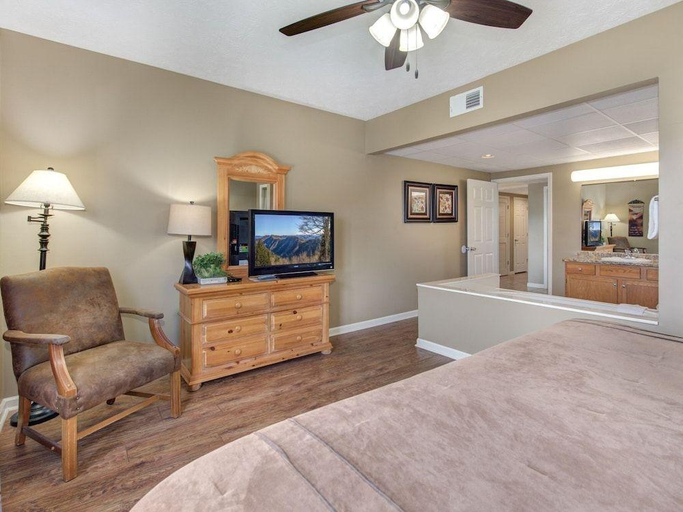 Others 4, Whispering Pines Condos by VTrips, Sevier