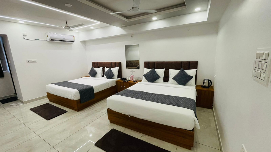 Room 2, Citylights Inn Hotel, Kaushambi