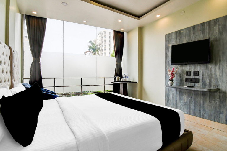 Room 5, Classic Aspiring Inn, South 24 Parganas