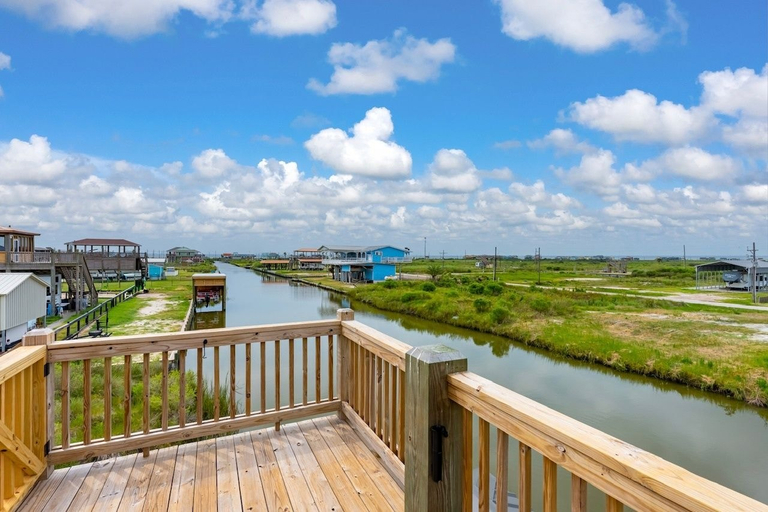 Property grounds 4, The Salty Beaver 1 Bedroom Home, Galveston