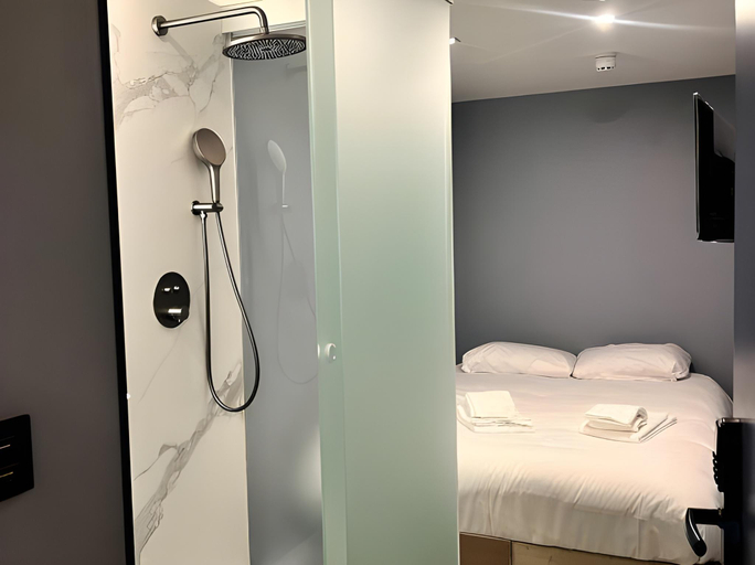 Bedroom 4, The Hyve Budget Hotel Rotterdam, Rotterdam