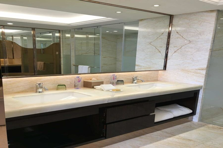 Bathroom 4, Fuyue Hotel, Shanghai