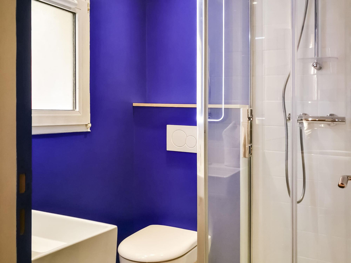 Bathroom 4, ibis Styles Paris Opéra Lafayette, Paris