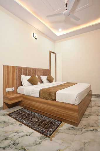 Room 1, Hotel Spark Inn, Mathura