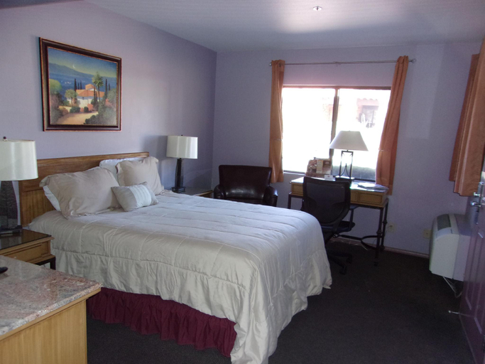 Bedroom 1, Sedona Uptown Suites, Coconino