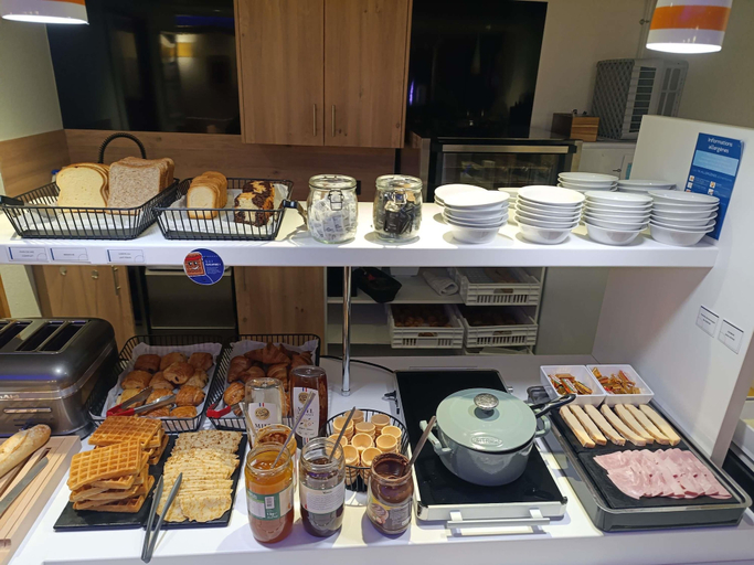Food & Drinks 5, ibis budget Romorantin, Loir-et-Cher