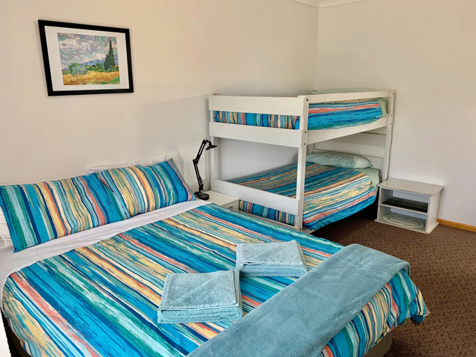 Bedroom 3, Emu Bay Holiday Homes, Kangaroo Island