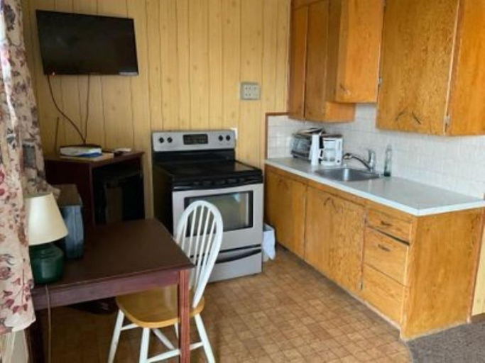 Others 3, GULL LAKE LODGE MOTEL, Division No. 8