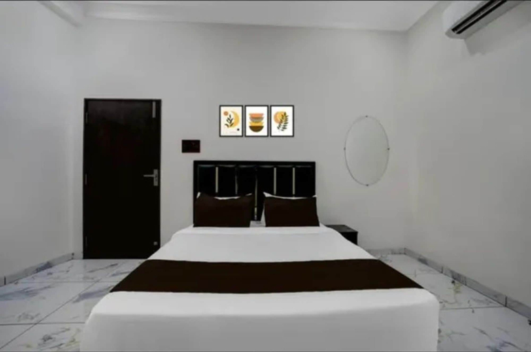 Room 3, Fabhotel Choice Inn, Indore