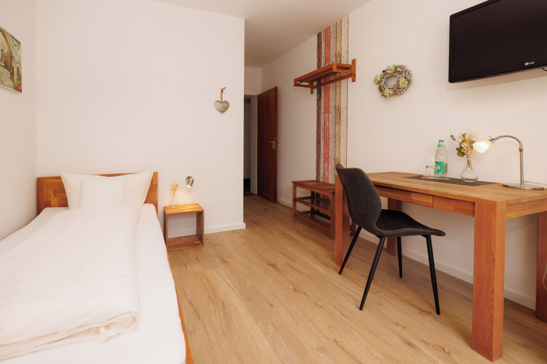 Room 4, Hotel Haus Mariandl, Düsseldorf
