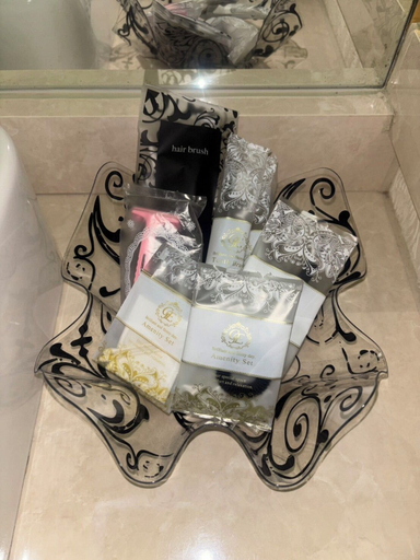 Bathroom amenities 2, Hotel Roomer - Adults Only, Hitachi