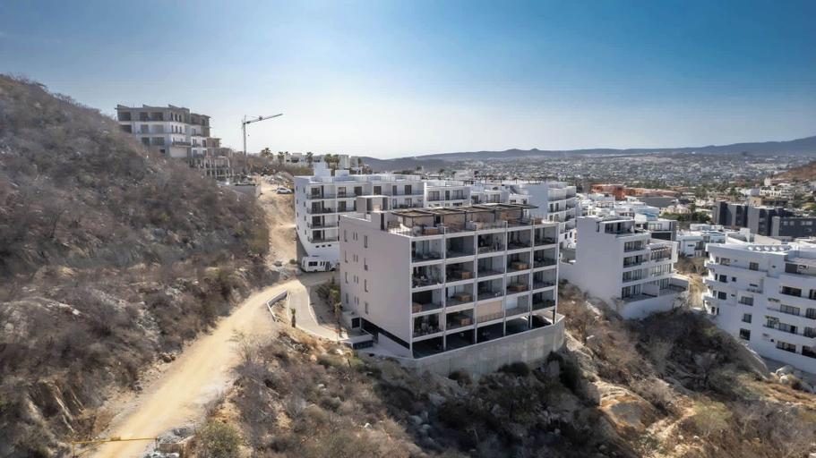 Exterior 5, New 2 BR Condo With Private Terrace - BBQ, La Paz