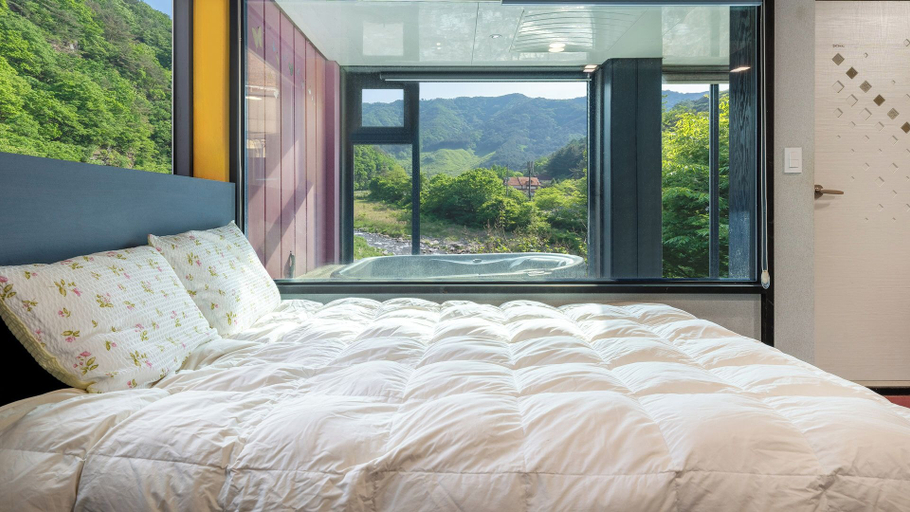 Bedroom 3, Gapyeong Poin Poolvilla Pension, Gapyeong
