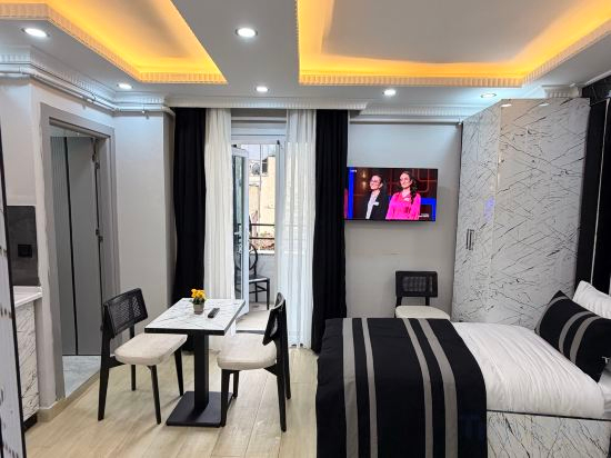 Logo, TAKSIM LARISSA HOUSE HOTEL, Beyoğlu