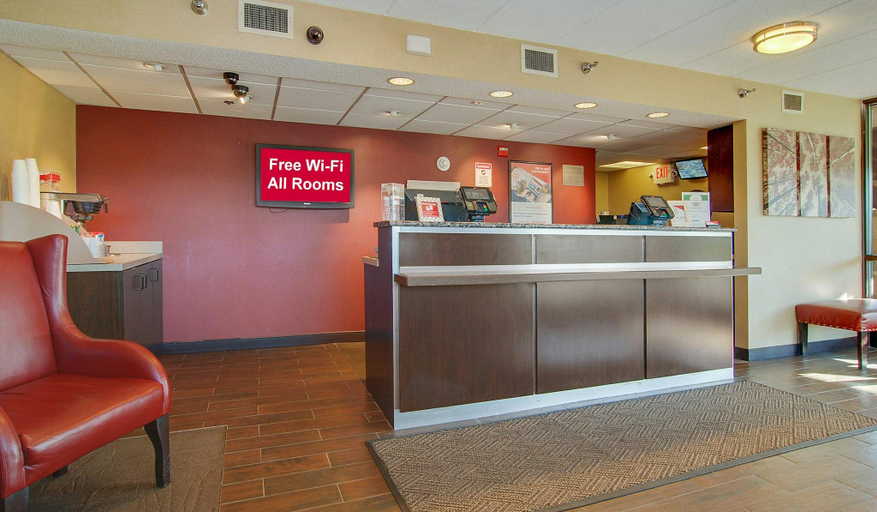 Public Area, Red Roof Inn Akron, Summit