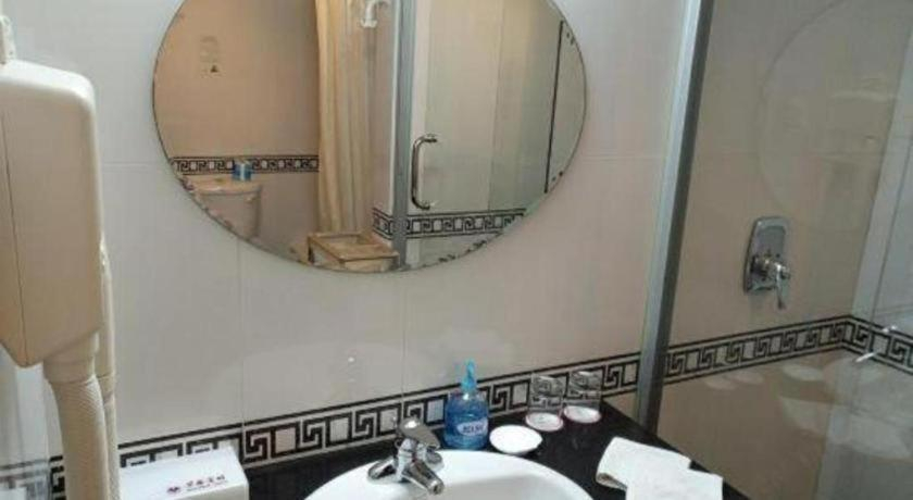 Bathroom, Wistaria Hotel Minhang Shanghai, Shanghai