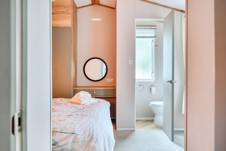 Bedroom 2, Dog Friendly Park 5 Miles From Bude 2 bed Caravan, Devon