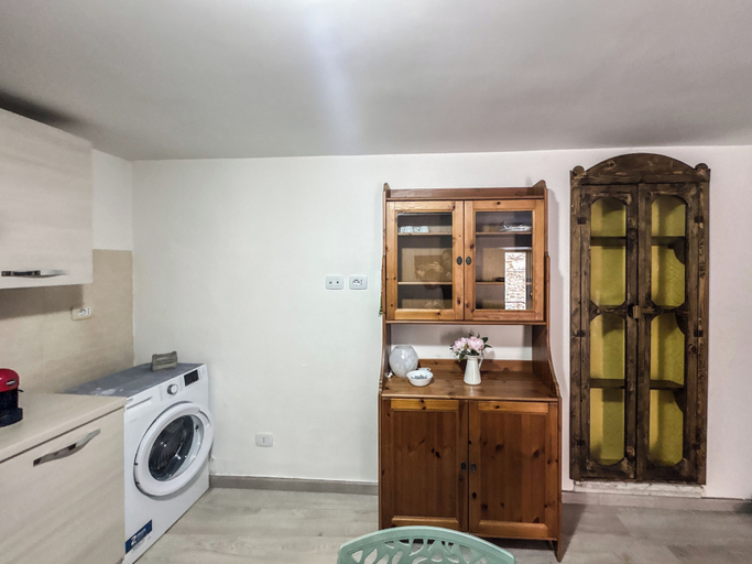 Interior 3, I Rifugi dei Lucretili, Roma