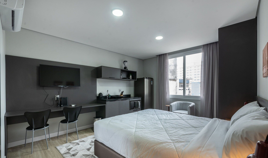 Room 5, Studio in Historic Center Near Santa Casa Tco0612, Porto Alegre
