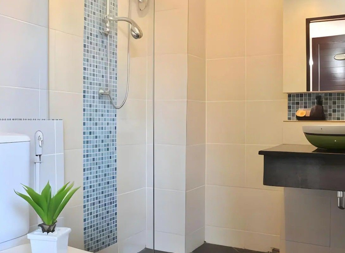 Bathroom 5, Palette Monsane River Kwai Resort, Tha Muang