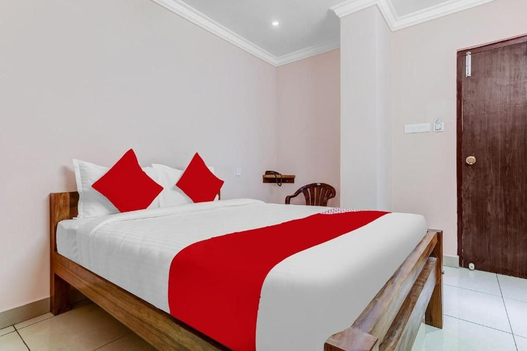 Room 1, PN Samy Magizhchi Mahal & Happy Stay, Puducherry
