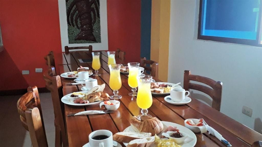 Others 4, Hostal el pinzon, Santa Cruz