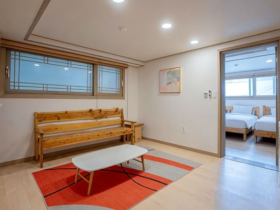 Others 2, J2 Family Hotel, Jeju