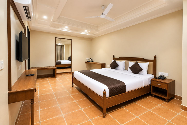 Room 3, Crestmont Royals Hotel jaipur, Jaipur