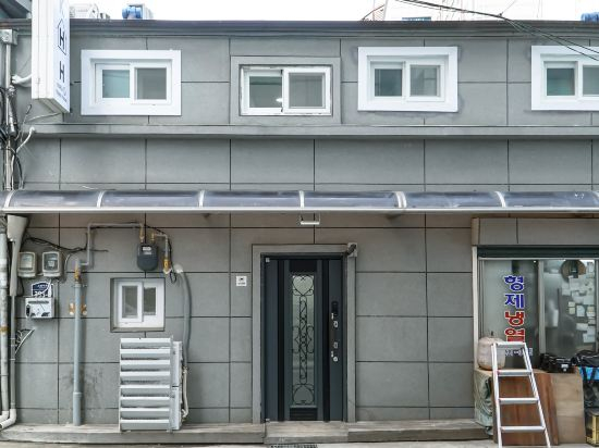 Hotel Exterior 5, Near Seongsu · Safe Female Stay (3min from Subway), Dong-daemun