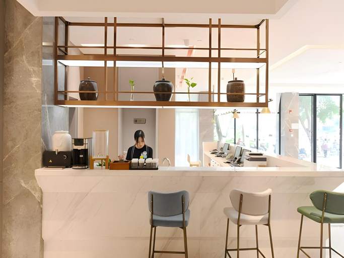 Others 1, Magnotel, Qinzhou